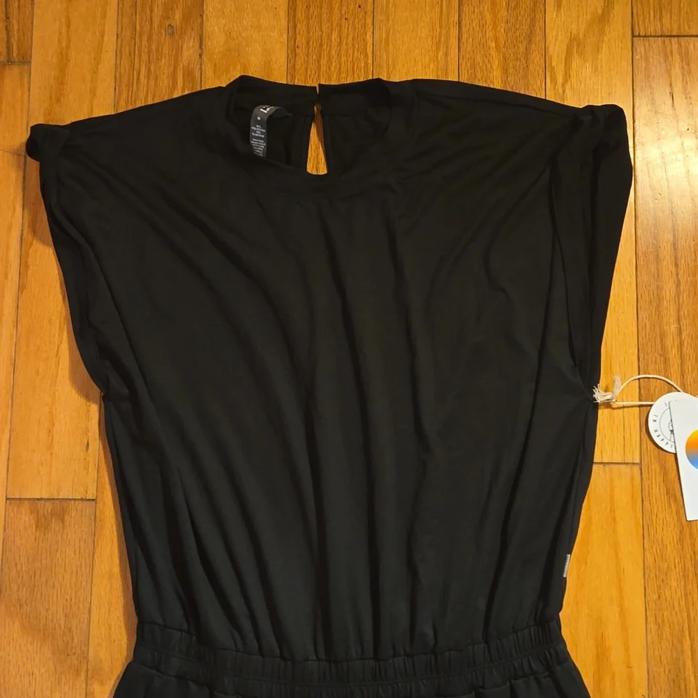 NWT Brand New Women's Vuori Black S/S 'Lux Crew Jumpsuit" Various Sizes - Picture 2 of 12